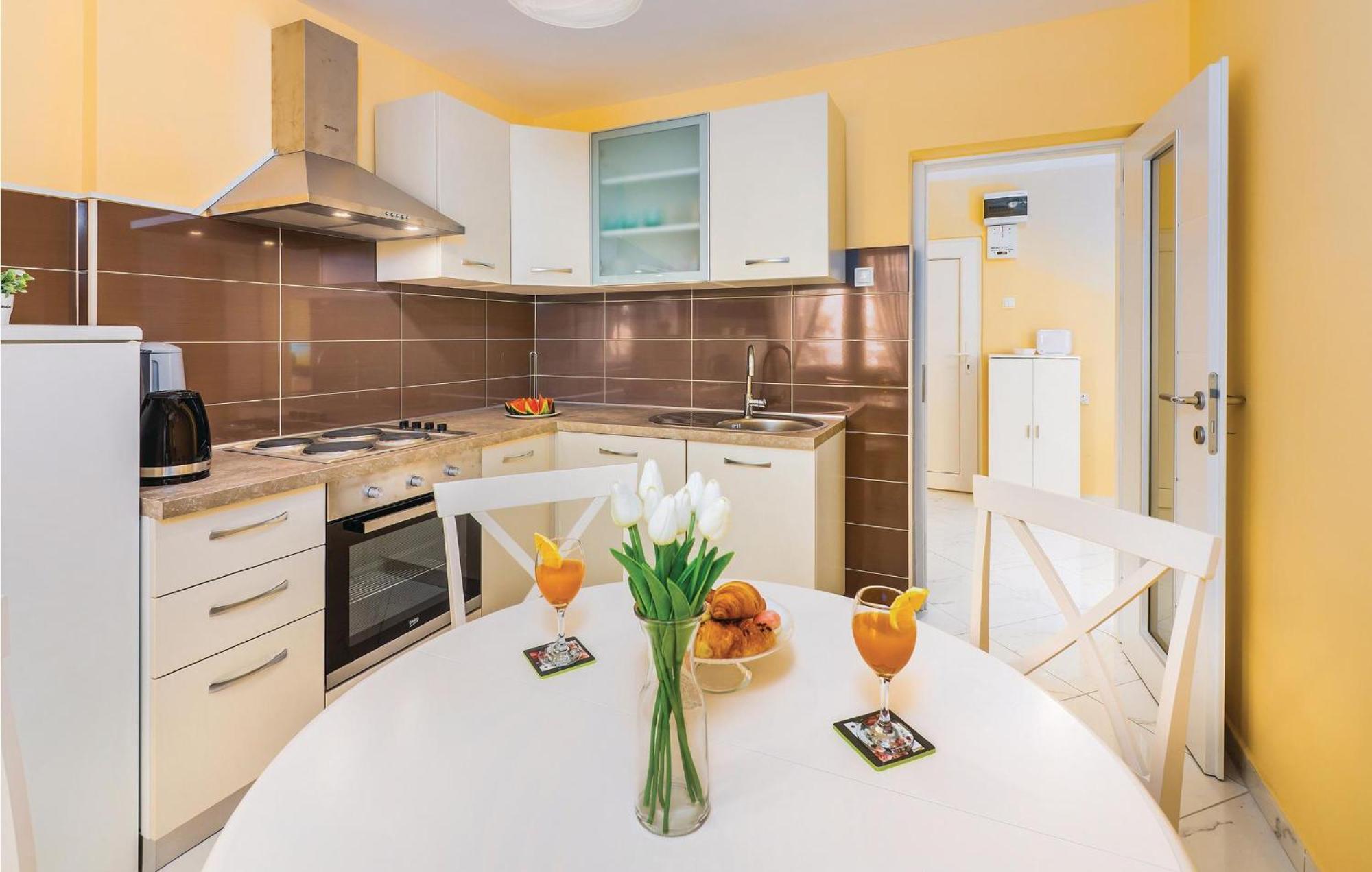 1 Bedroom Gorgeous Apartment In Opatija Exterior foto