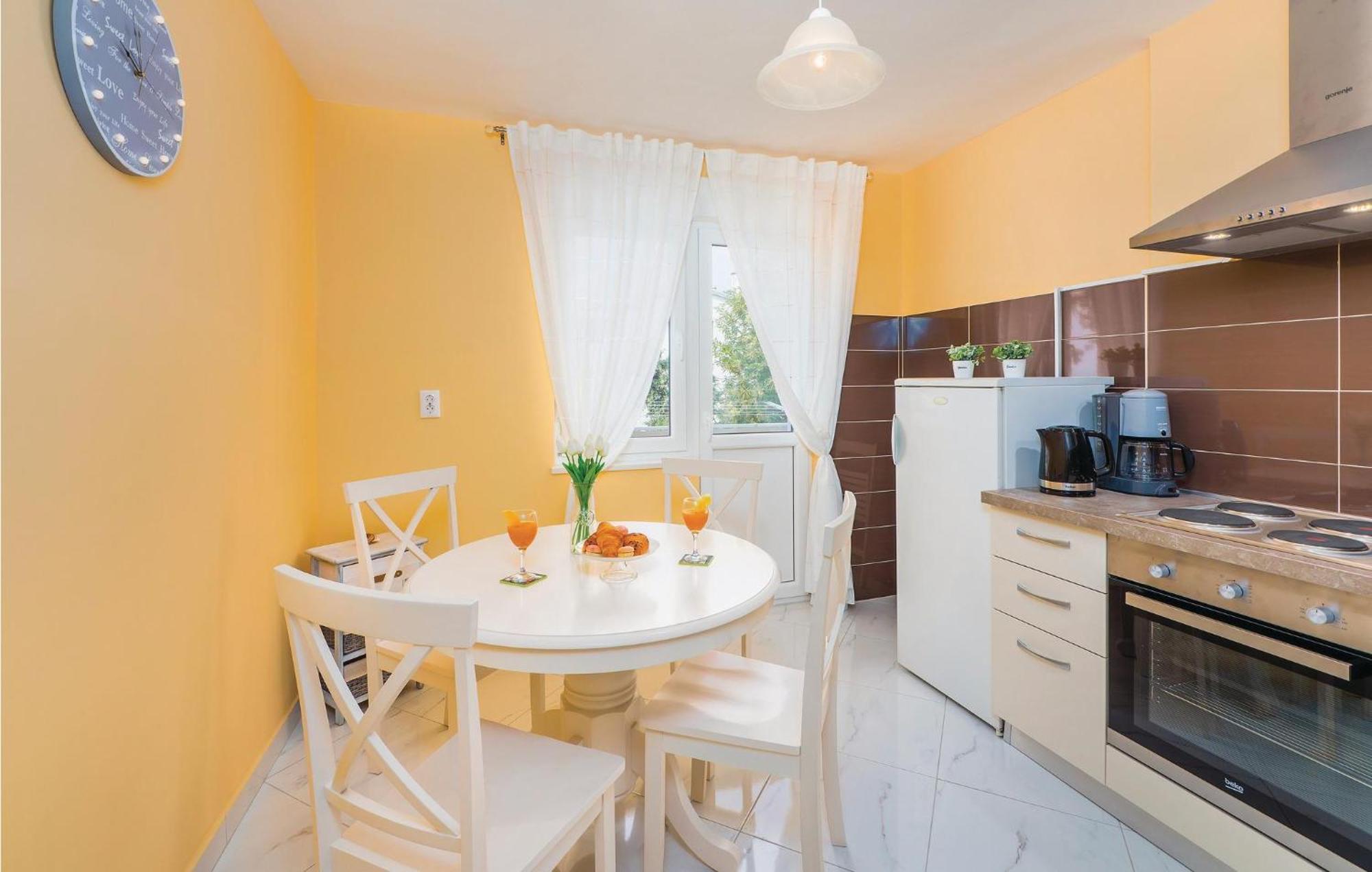 1 Bedroom Gorgeous Apartment In Opatija Exterior foto
